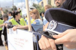 Polițiștii își vor striga nemulțumirile în fața Ministerului de Finanțe